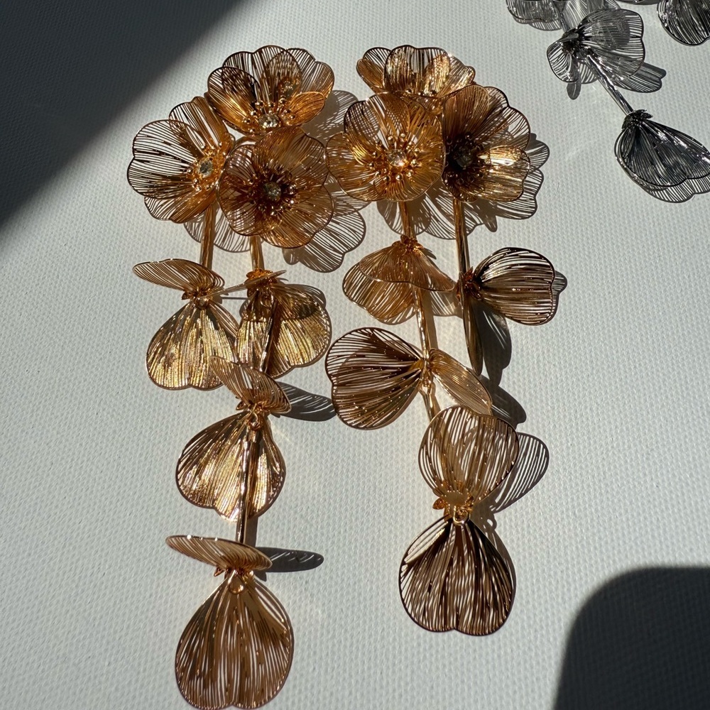 Zara Kate Middleton cascading floral earrings - Picture 8 of 16